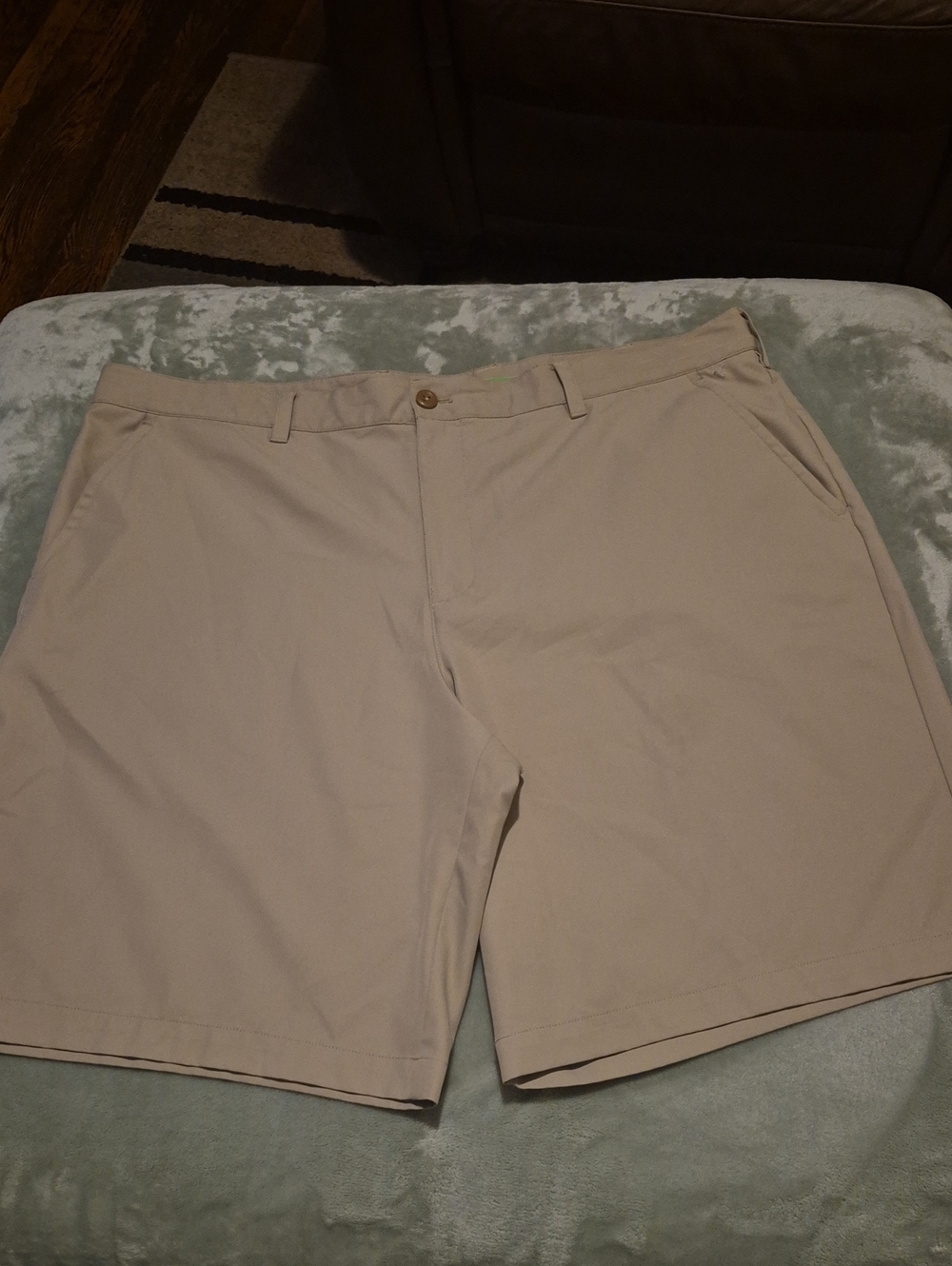 Izod Men's Khaki Flat-Front Chino Shorts